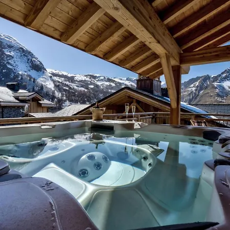 Ultra-luxe Chalet With Matterhorn Views 木屋